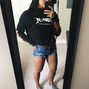 justin bieber cropped hoodie